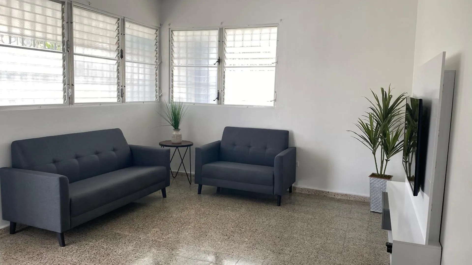 Daire San Juan Home